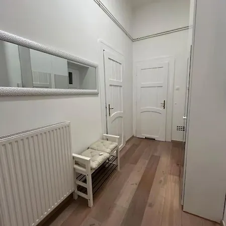 Luxury Central Location, 6 People, * Budapest