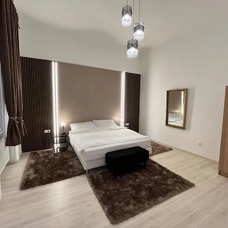 Luxury Central Location, 6 People, *