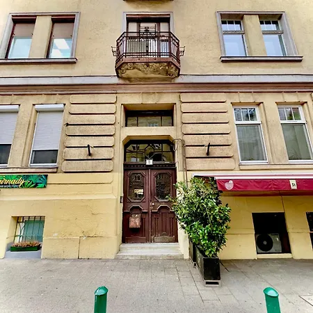 Luxury Central Location, 6 People, Lägenhet